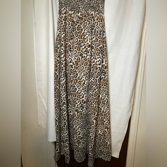 205 Collins Off the Shoulder Leopard Print Romper with Long Skirt Overlay Size S - Picture 15 of 16